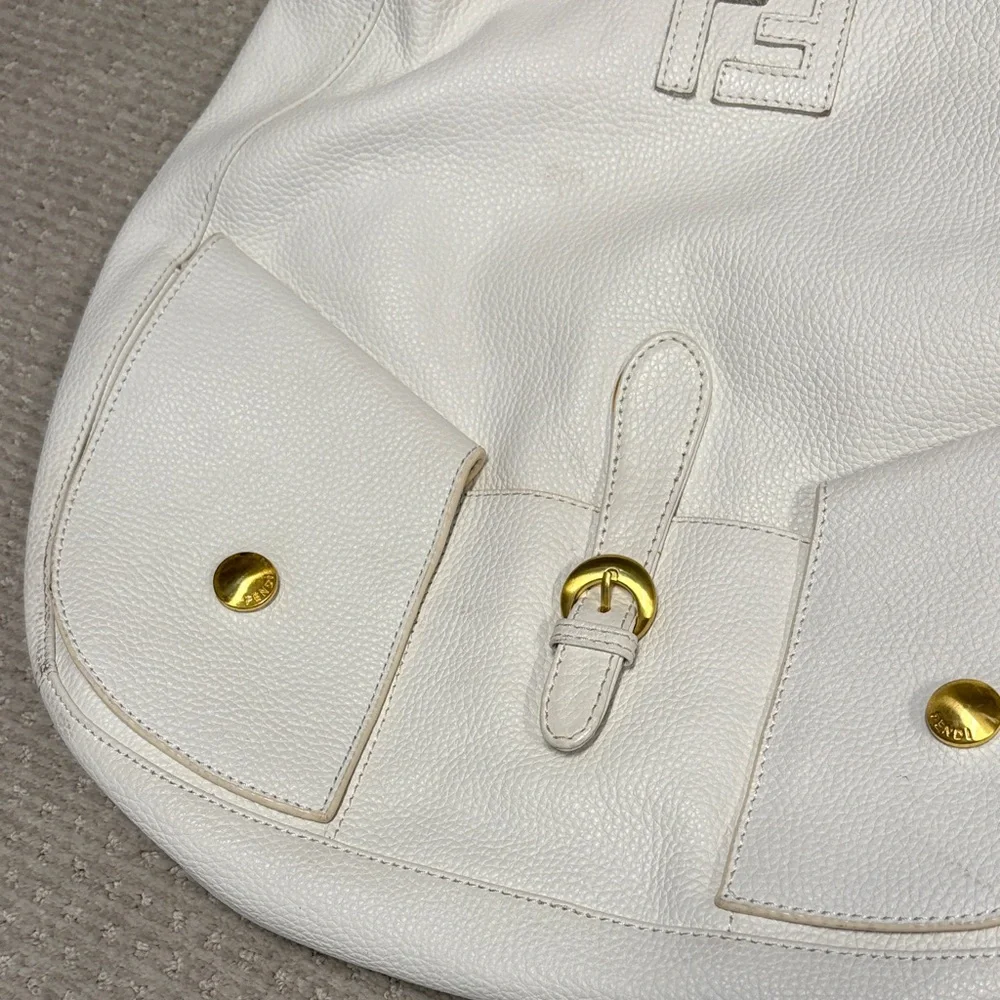 Fendi White Leather Shoulder Bag with Gold Hardware - Picture 3 of 11